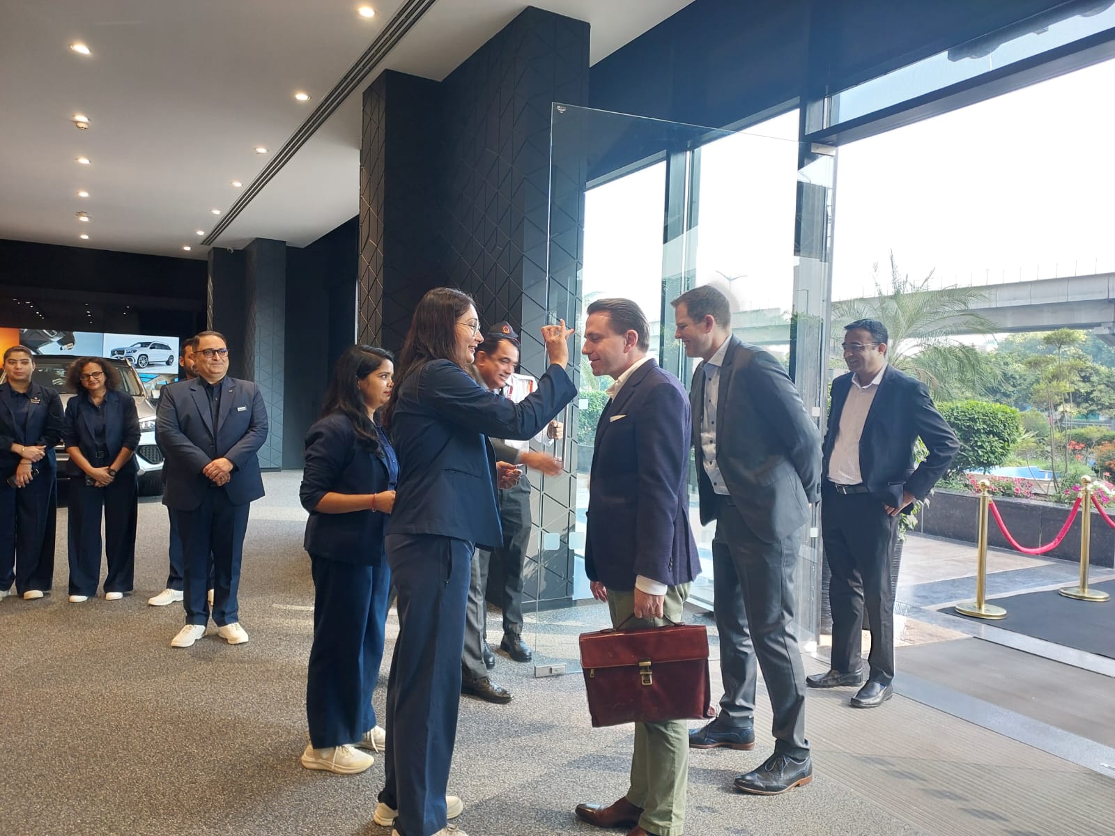 Mercedes-Maybach Leaders Visit T&T Motors Showroom in Gurugram: A Celebration of Luxury and Innovation