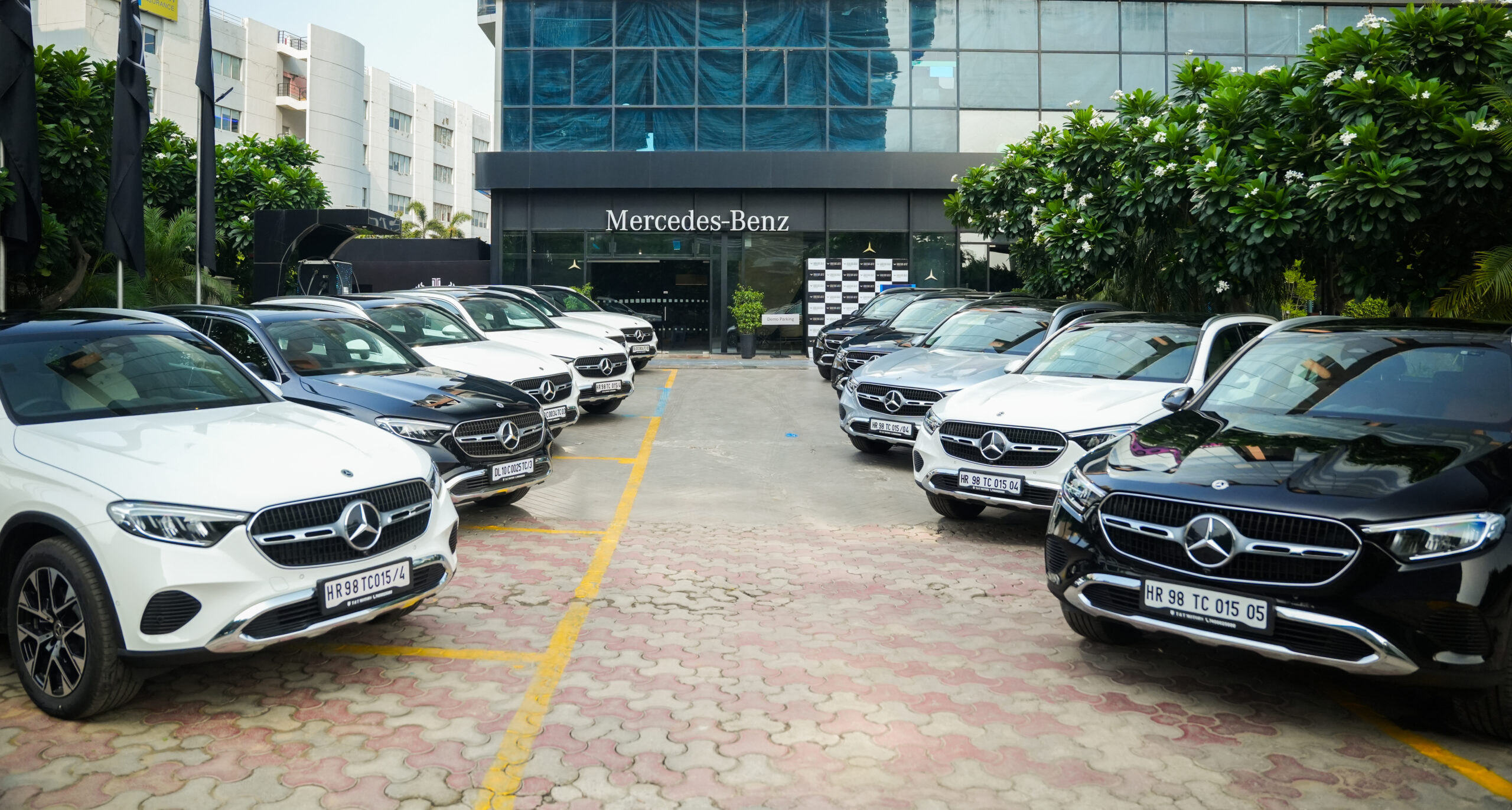 Mercedes Blends Luxury, Food & Cars at Collative’s Open Kitchen Event